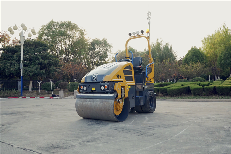 XCMG official manufacturer vibratory roller mini road roller XD120 for European and American price